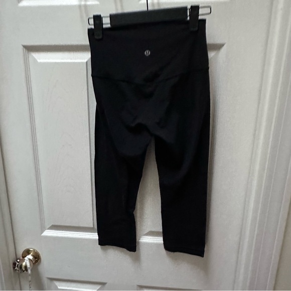 Lululemon align leggings cropped 19" black 4 high rise - Picture 6 of 7